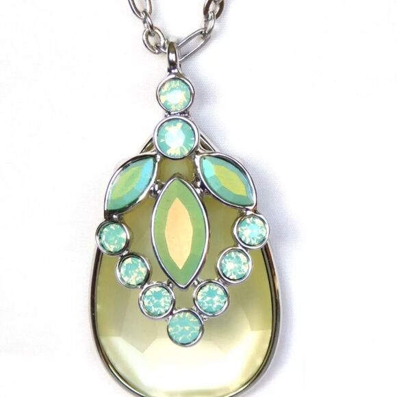 Beautiful Lia Sophia "CRYSTAL COVE"  Pendant Necklace,  30-33", NWOT - Picture 5 of 12